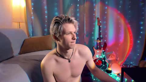 Snapshot of jack_frozt chatting on December 17, 11:33 pm brestonsweet online show from December 17, 11:33 pm