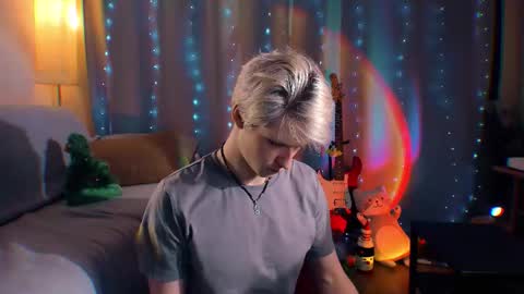 Snapshot of jack_frozt chatting on December 19, 6:42 am brestonsweet online show from December 19, 6:42 am