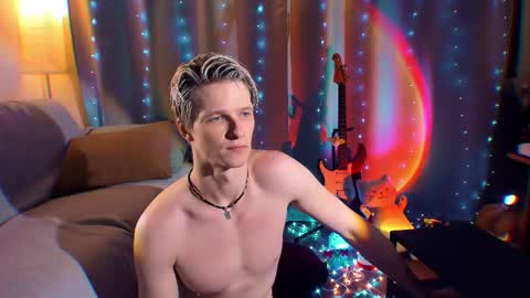 Snapshot of jack_frozt chatting on December 20, 1:12 am brestonsweet online show from December 20, 1:12 am