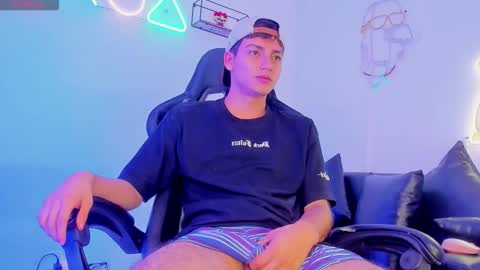 Snapshot of jack_noe chatting on March 3, 5:24 am jack_noe online show from March 3, 5:24 am