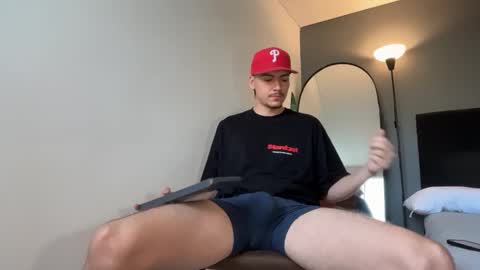 INDEPENDENT MODEL online show from March 20, 12:10 pm