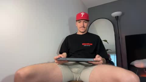 INDEPENDENT MODEL online show from April 3, 10:57 am