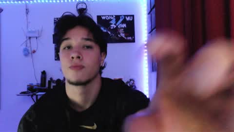 J online show from December 11, 7:09 am