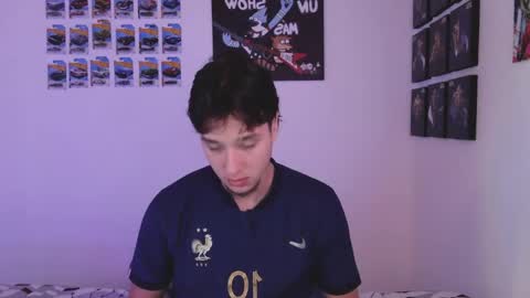 J online show from May 12, 3:53 pm