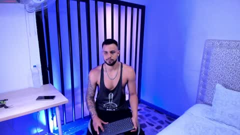 Snapshot of jackblanco_ chatting on January 18, 2:36 am Jack White online show from January 18, 2:36 am