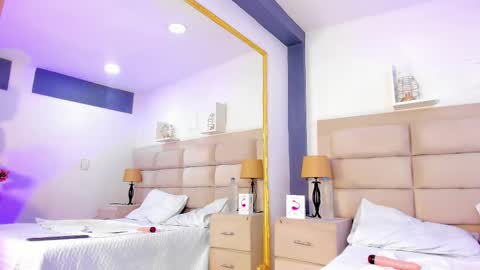 Snapshot of jackblanco_ chatting on February 19, 4:23 am Jack White online show from February 19, 4:23 am