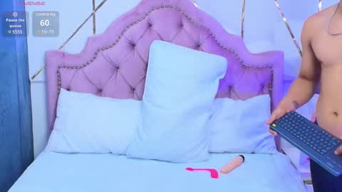 Snapshot of jackblanco_ chatting on March 3, 8:32 pm Jack White online show from March 3, 8:32 pm