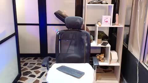 Snapshot of jackblanco_ chatting on March 8, 11:39 pm Jack White online show from March 8, 11:39 pm