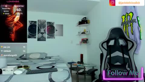 Snapshot of jackdeliciusdick chatting on December 18, 11:27 am jackdeliciusdick online show from December 18, 11:27 am