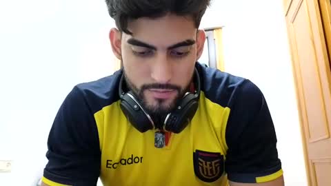 Snapshot of jackecuador chatting on December 4, 11:02 pm Jack online show from December 4, 11:02 pm