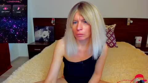 Snapshot of jacksallyevans chatting on March 3, 5:09 am sallyevans online show from March 3, 5:09 am