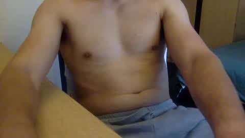 jackt092 online show from May 5, 5:32 pm