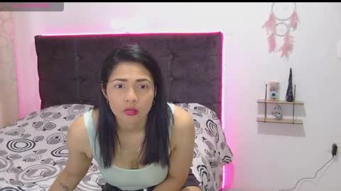 Snapshot of jacky_bill chatting on April 15, 11:17 am jacky_bill online show from April 15, 11:17 am