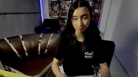 jackyrosee2323 online show from October 16, 12:00 am