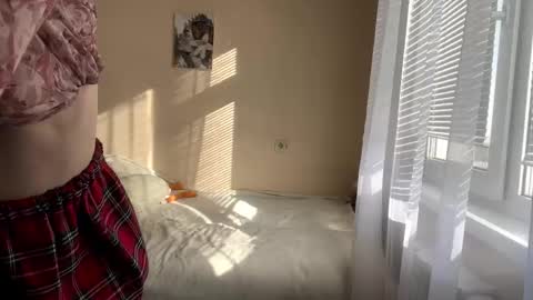 Snapshot of jaclynmalcolm chatting on March 11, 6:19 am Lillian online show from March 11, 6:19 am