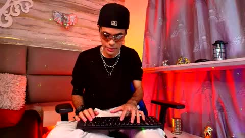 Snapshot of jacob_blackwell chatting on October 6, 8:28 pm jacob_blackwell online show from October 6, 8:28 pm