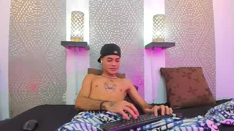 Snapshot of jacob_blackwell chatting on October 16, 10:22 pm jacob_blackwell online show from October 16, 10:22 pm