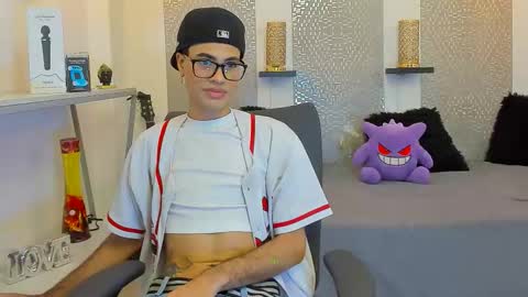 Snapshot of jacob_blackwell chatting on November 7, 7:47 pm jacob_blackwell online show from November 7, 7:47 pm