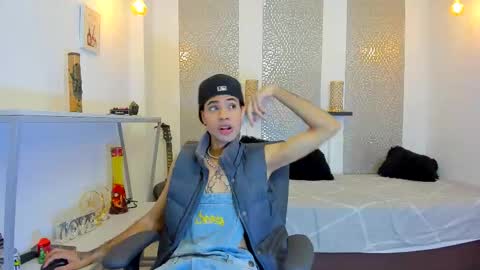 Snapshot of jacob_blackwell chatting on November 10, 7:57 pm jacob_blackwell online show from November 10, 7:57 pm