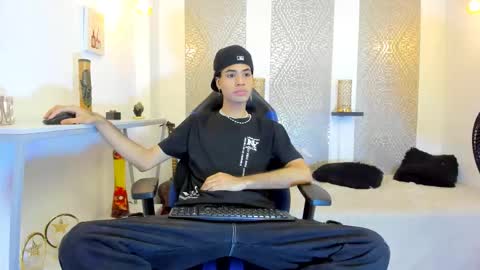 Snapshot of jacob_blackwell chatting on November 15, 7:32 pm jacob_blackwell online show from November 15, 7:32 pm