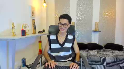 Snapshot of jacob_blackwell chatting on November 19, 8:20 pm jacob_blackwell online show from November 19, 8:20 pm