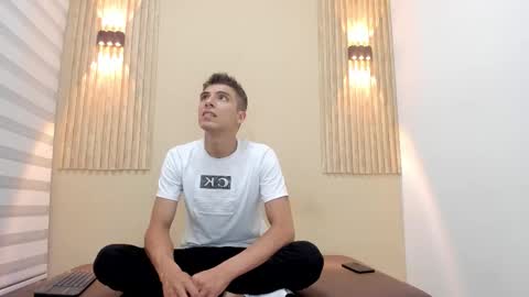 Snapshot of jacob_brandon chatting on November 26, 10:44 pm JACOB online show from November 26, 10:44 pm