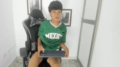 Snapshot of jacob_cum23 chatting on July 10, 2:19 pm jacob_cum23 online show from July 10, 2:19 pm