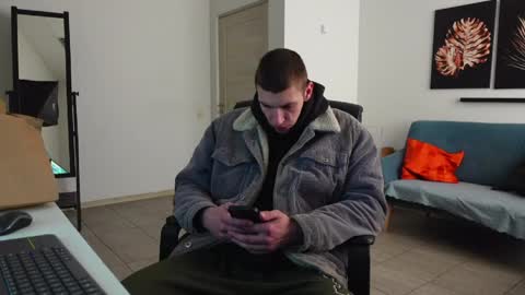 JACOB DEVON online show from April 9, 6:13 am