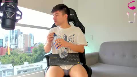 Snapshot of jacob_ferrer chatting on February 16, 6:37 pm JACOB FERRER online show from February 16, 6:37 pm