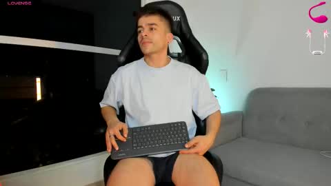 Snapshot of jacob_ferrer chatting on February 28, 11:28 pm JACOB FERRER online show from February 28, 11:28 pm