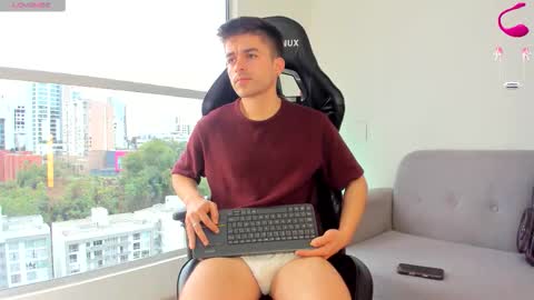 JACOB FERRER online show from March 12, 6:47 pm