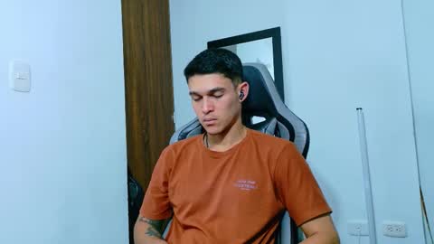 jacob_king01 online show from February 20, 12:49 pm