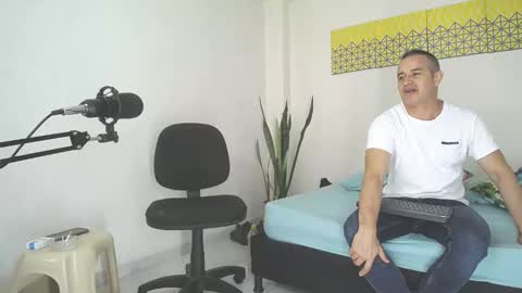 Jacob And Jayden online show from February 1, 7:13 pm