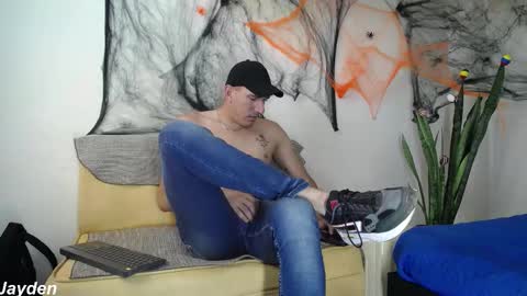 Jacob And Jayden online show from October 31, 7:37 pm