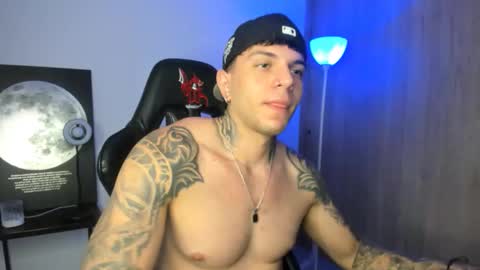 jacobb116 online show from December 21, 1:13 am