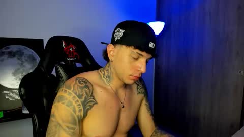 jacobb116 online show from February 15, 1:24 am