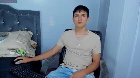 Jacob Lee online show from November 24, 8:19 pm