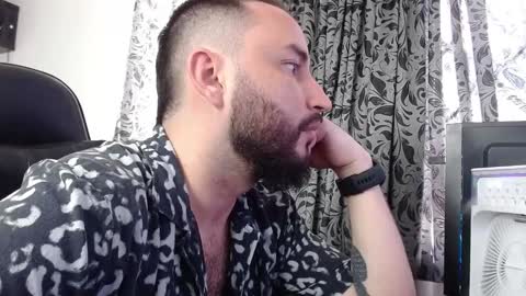 Snapshot of jacobkingd chatting on February 12, 9:22 pm jacobkingd online show from February 12, 9:22 pm