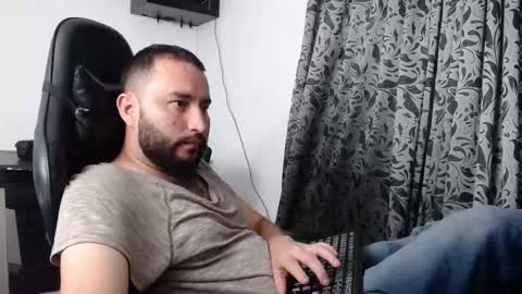 Snapshot of jacobkingd chatting on February 21, 5:13 am jacobkingd online show from February 21, 5:13 am