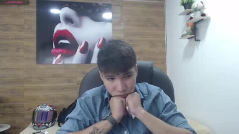 Snapshot of jacoob_smiith chatting on February 15, 8:54 pm Jacob online show from February 15, 8:54 pm