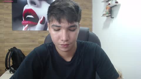 Snapshot of jacoob_smiith chatting on February 18, 9:09 pm Jacob online show from February 18, 9:09 pm