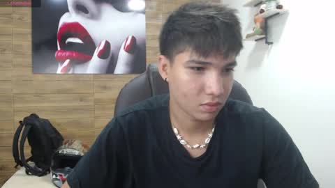 Snapshot of jacoob_smiith chatting on February 19, 12:14 am Jacob online show from February 19, 12:14 am