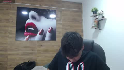 Snapshot of jacoob_smiith chatting on February 19, 9:25 pm Jacob online show from February 19, 9:25 pm