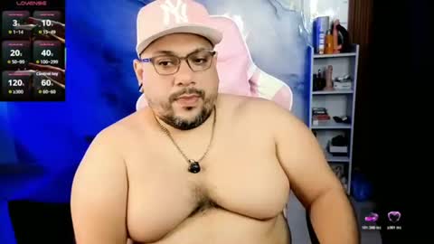 Snapshot of jacoob_woods chatting on June 20, 11:57 am daddy sir master bear online show from June 20, 11:57 am