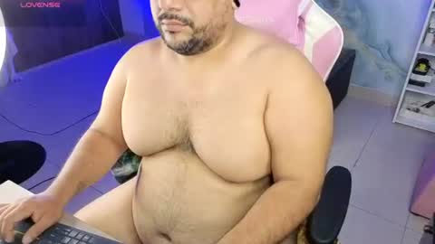Snapshot of jacoob_woods chatting on July 18, 10:08 am daddy sir master bear online show from July 18, 10:08 am