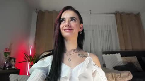 Jacqueline online show from March 4, 3:01 am