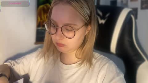 Snapshot of jacywinslat chatting on September 16, 12:17 pm jacywinslat online show from September 16, 12:17 pm