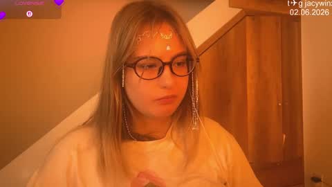 Snapshot of jacywinslat chatting on June 2, 9:22 am jacywinslat online show from June 2, 9:22 am