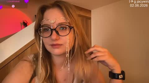 Snapshot of jacywinslat chatting on June 3, 4:04 am jacywinslat online show from June 3, 4:04 am