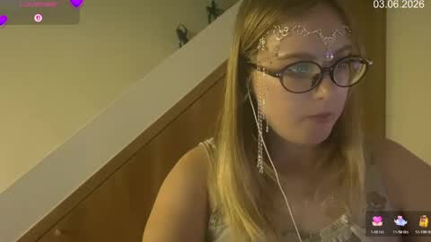 Snapshot of jacywinslat chatting on June 3, 2:33 pm jacywinslat online show from June 3, 2:33 pm